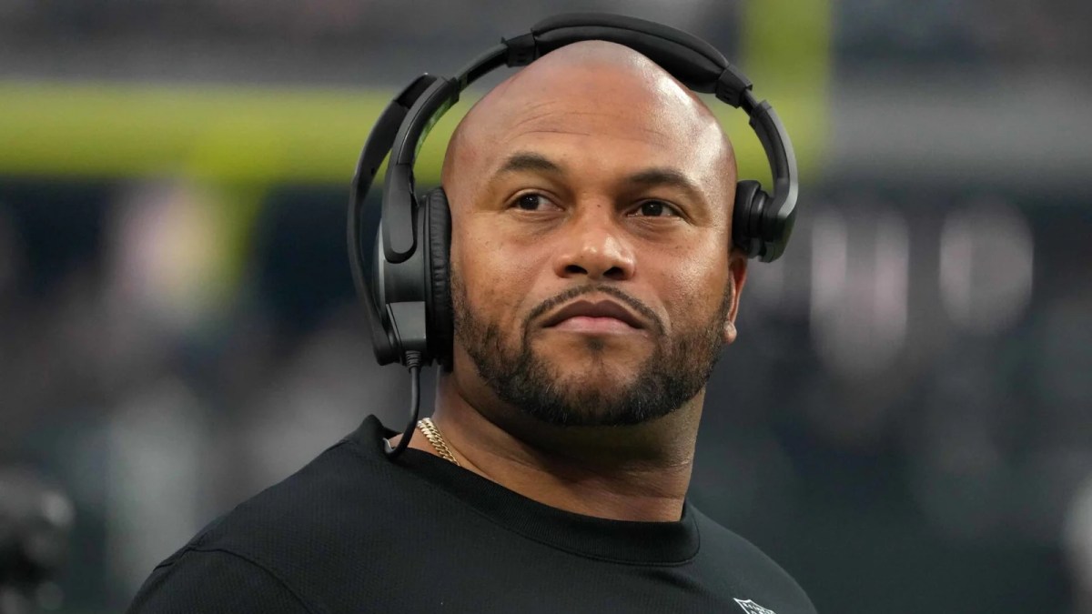 Raiders fire head coach Antonio Pierce after 4-13 season